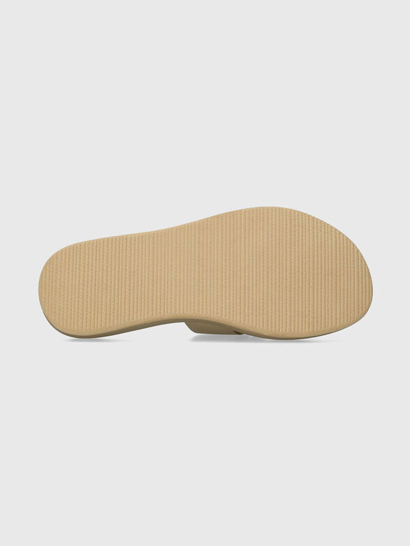 LOTUS II PACHA slides with logo - 5