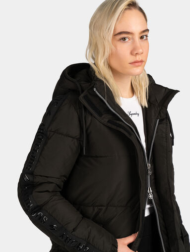 Long padded jacket with hood and logo lettering - 5