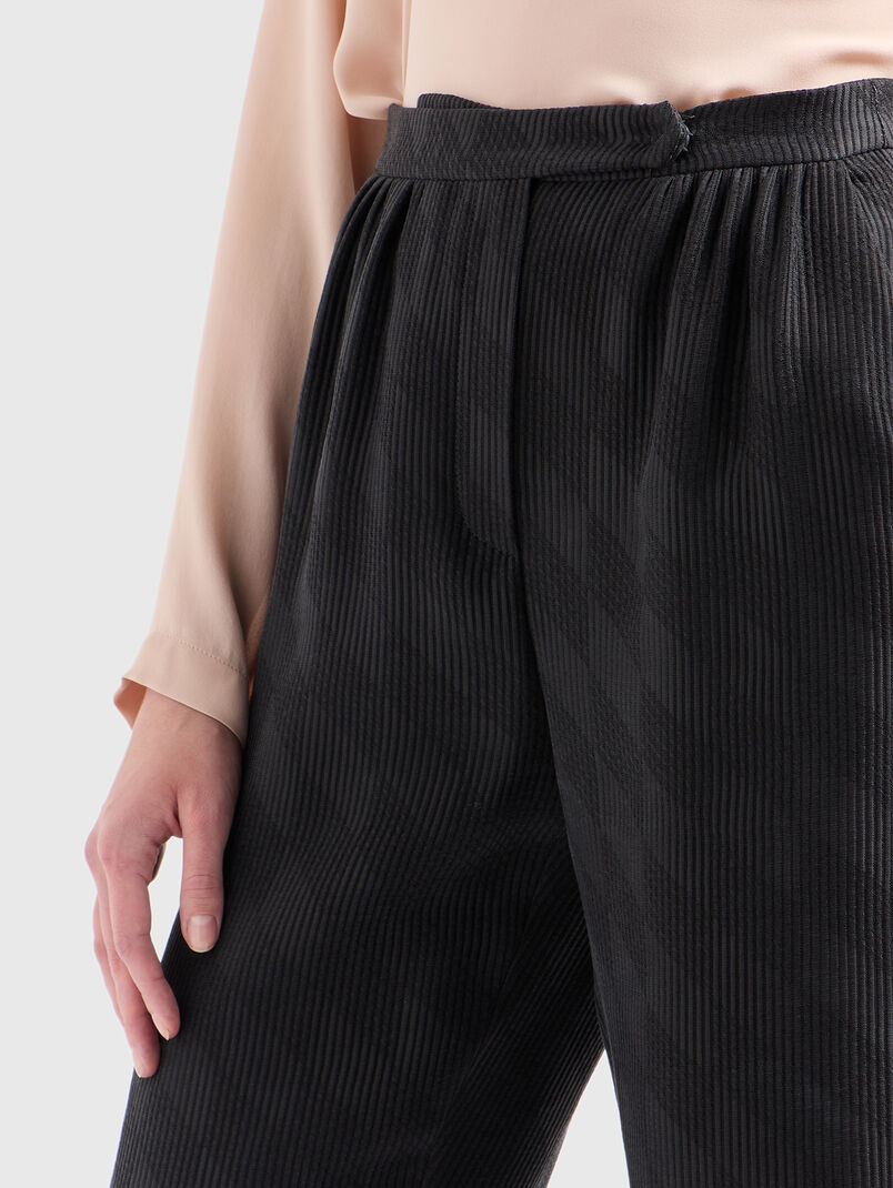 Straight trousers with print - 2
