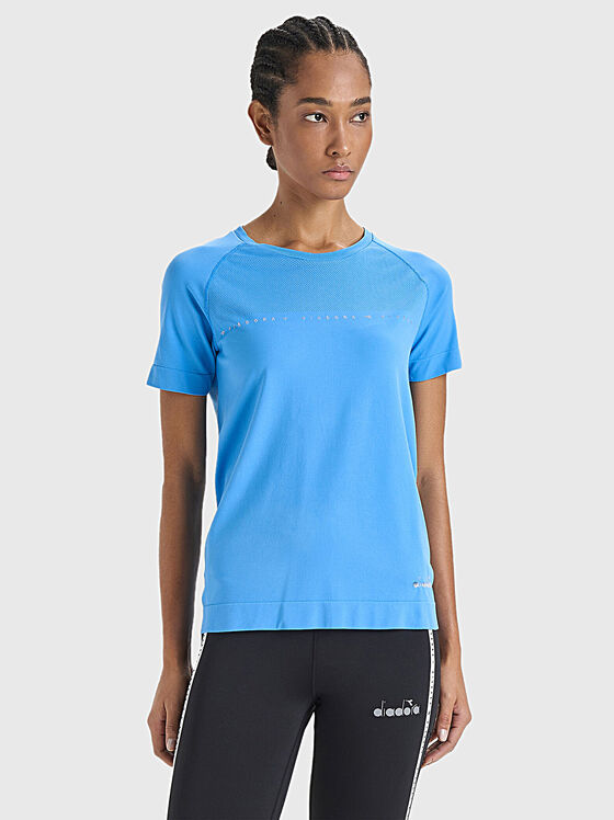 Αθλητικό μπλουζάκι σε γαλάζιο χρώμα - 1