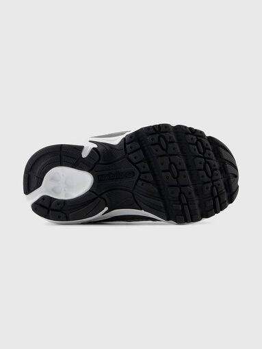 530 sports shoes with logo - 4