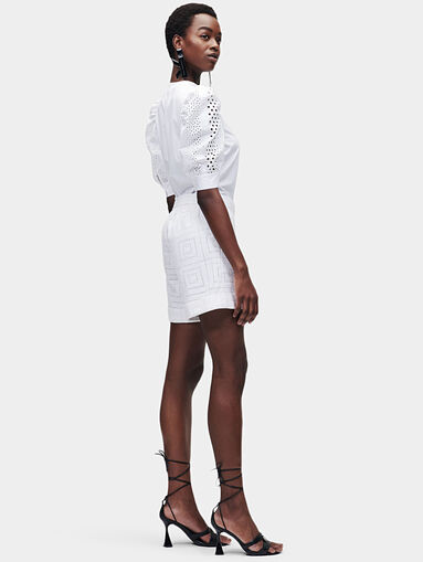 White shorts with embroidery - 4