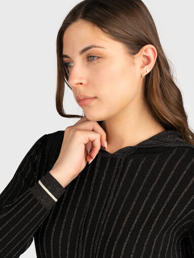 Sweatshirt with hood and logo - 4