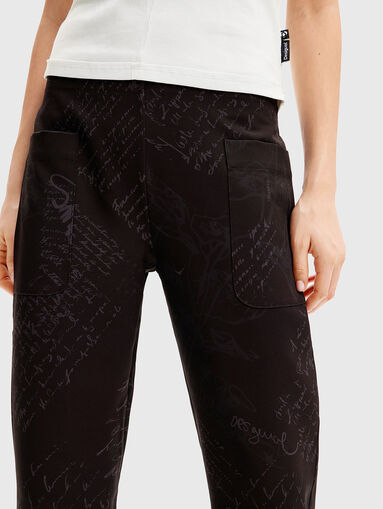 Black pants with print - 2