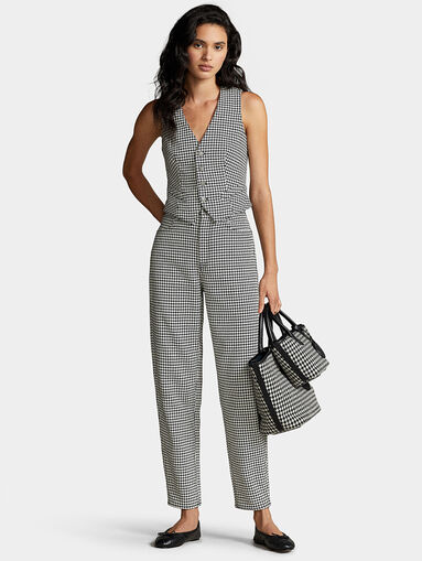 Cropped pants with pepita pattern - 5
