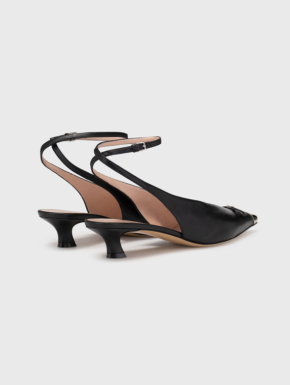 Low-heeled shoes - 2