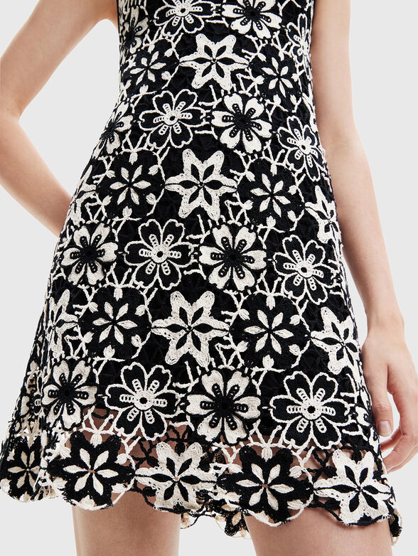 DAISIES dress with lace elements - 3