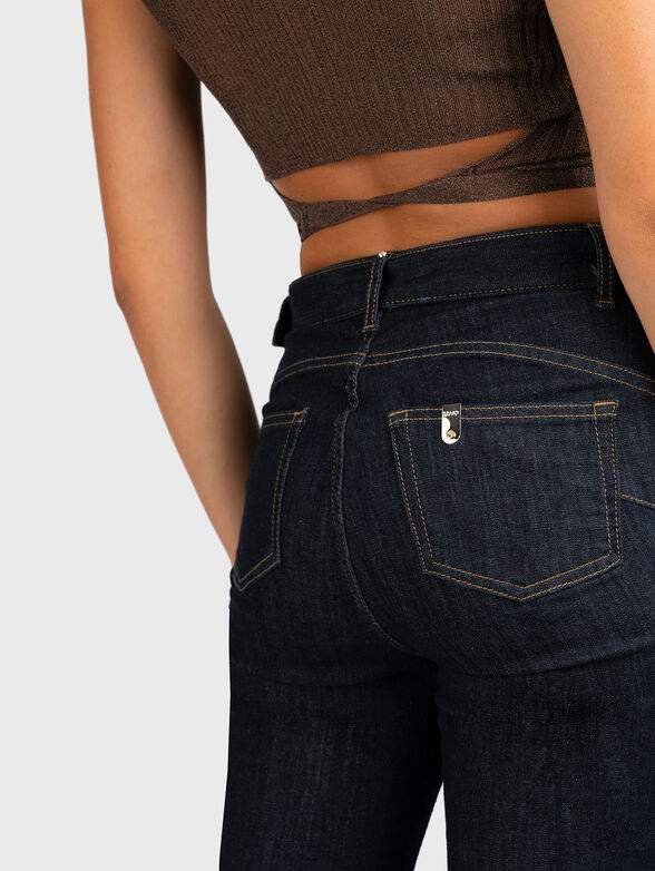 Dark blue jeans with belt - 3