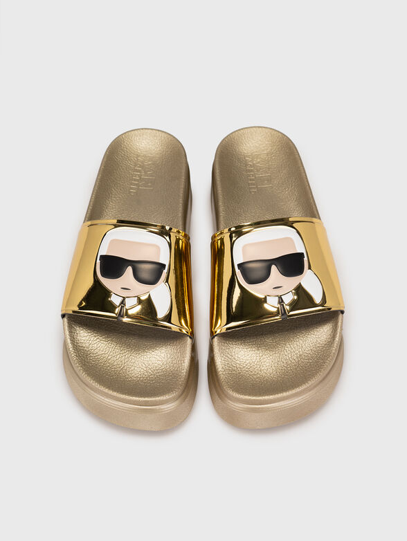 KONDOMINIUM IKONIC slides with accent - 6