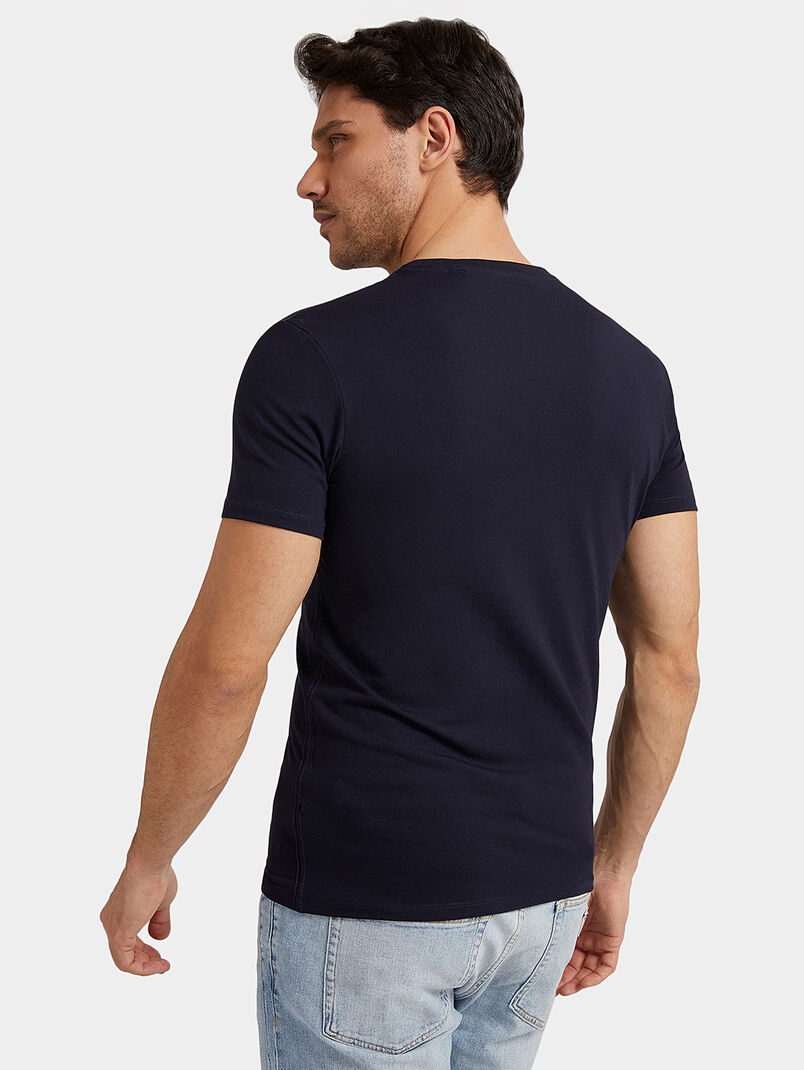 CORE black T-shirt with V-neck - 3