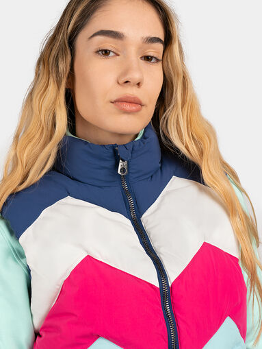 Sports vest with colorful accents - 4