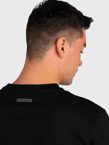 Black T-shirt with camouflage print - 5