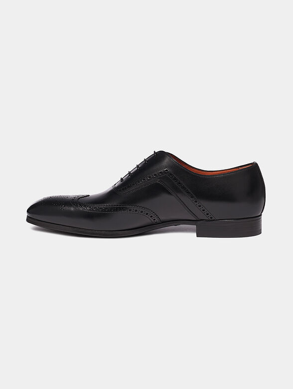 Black leather shoes - 5