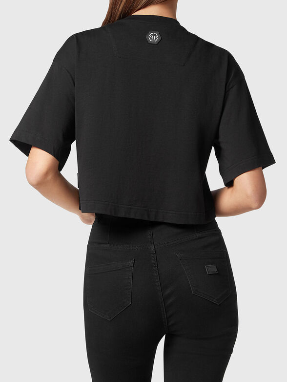 Cropped T-shirt with print and rhinestones - 2
