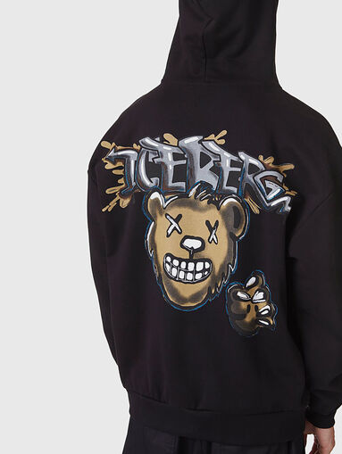 Sweatshirt with print on the back - 2