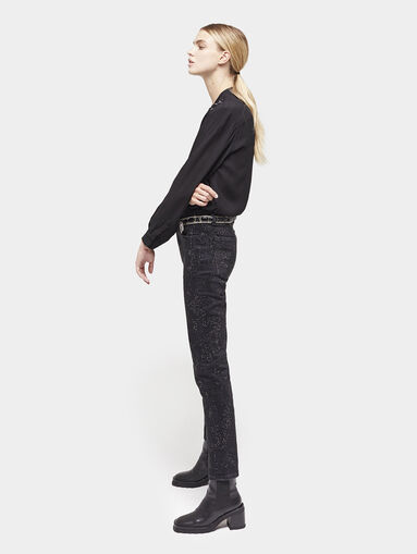 Black jeans with shiny appliqués - 4