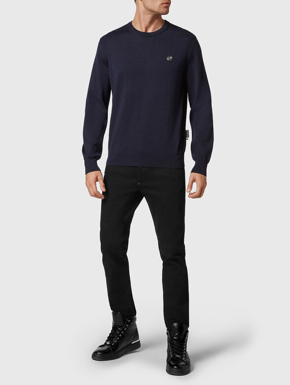 Pullover with oval neckline and logo detail - 3