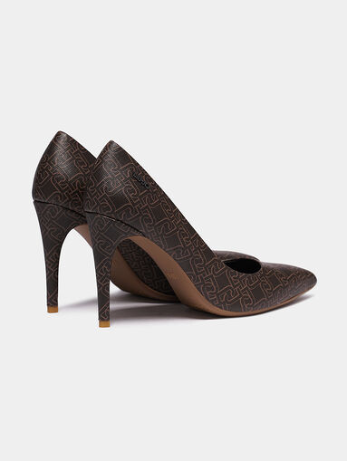 VICKIE Court shoes with logo print - 3