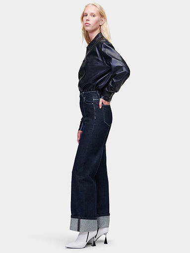 Jeans with wide legs and inverted cuffs - 3