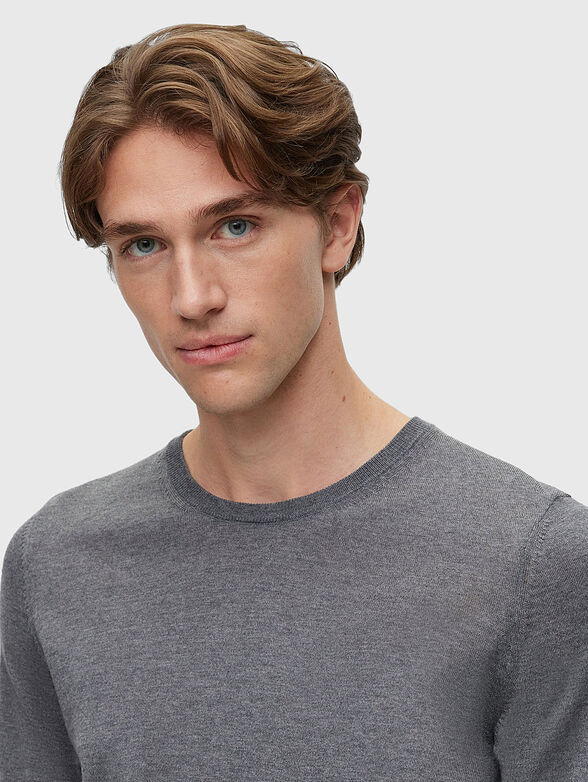 Wool sweater with oval neckline  - 4