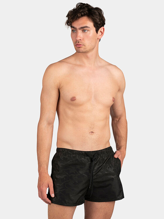 Black beach shorts with print - 1