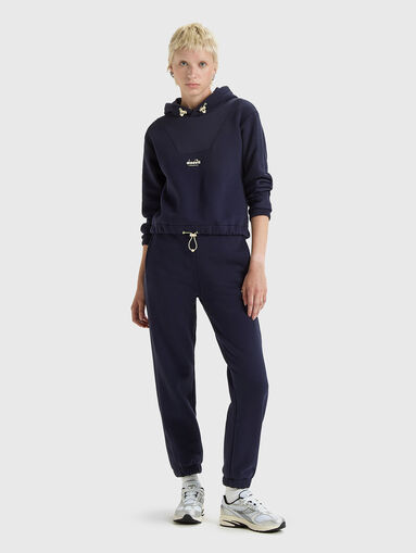 Sports pants with logo - 4