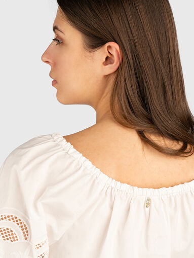 Cotton blouse with dropped shoulder - 5