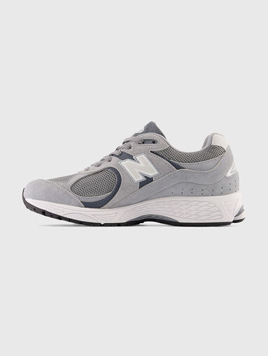 2002 sport shoes in grey color - 3