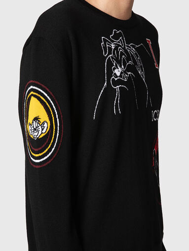 Sweater with cartoon characters  - 3
