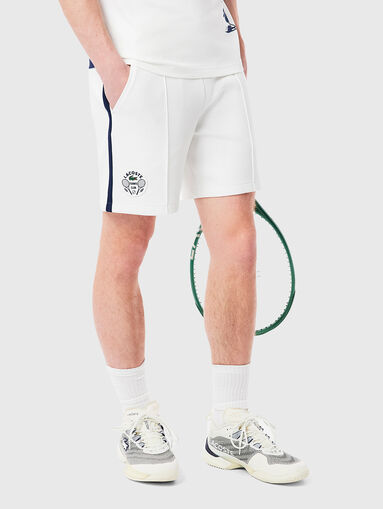 Shorts with accent stitching - 2