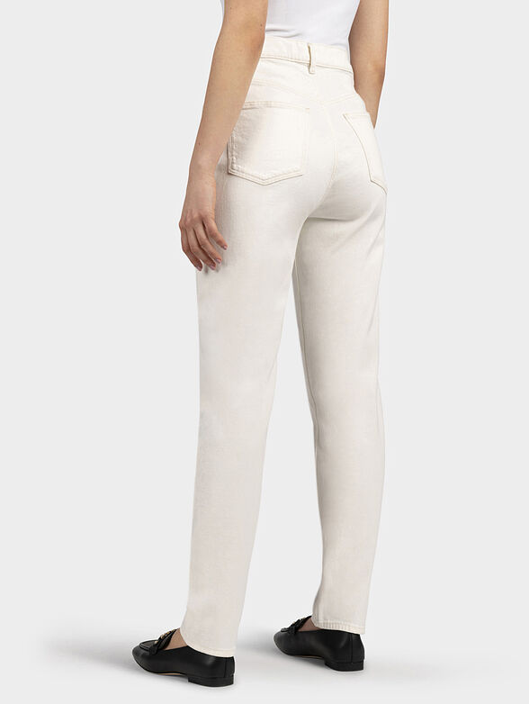 High-waisted jeans - 1