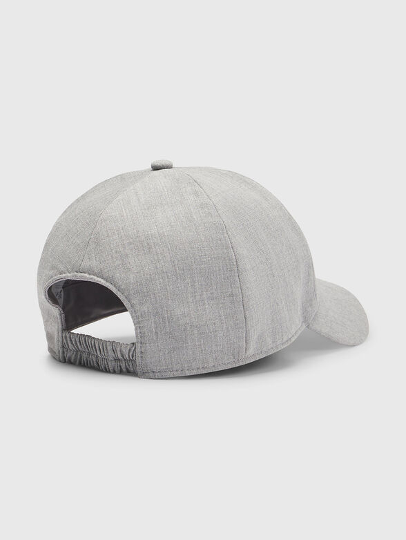 Baseball cap with logo - 3