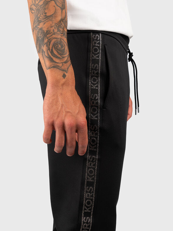 Sports trousers with logo edge - 3