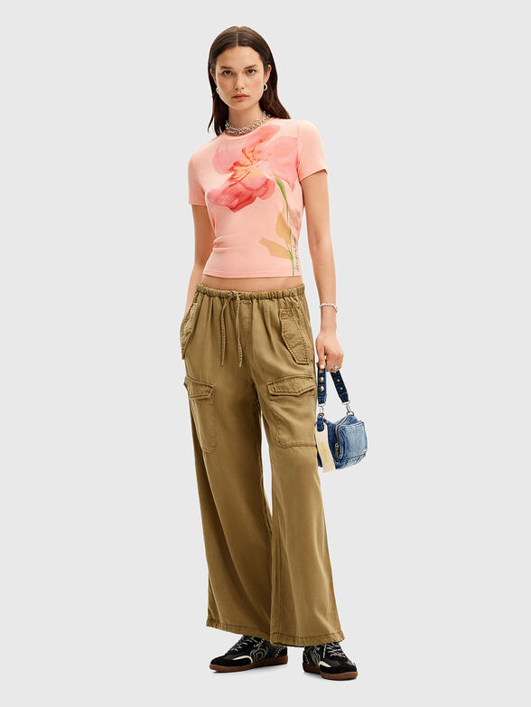 T-shirt in peach colour with floral print - 2