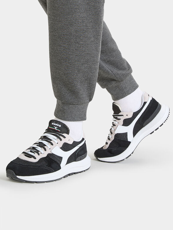 KMARO 42 sports shoes - 1