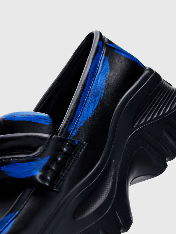 Moccasins with blue highlights - 2