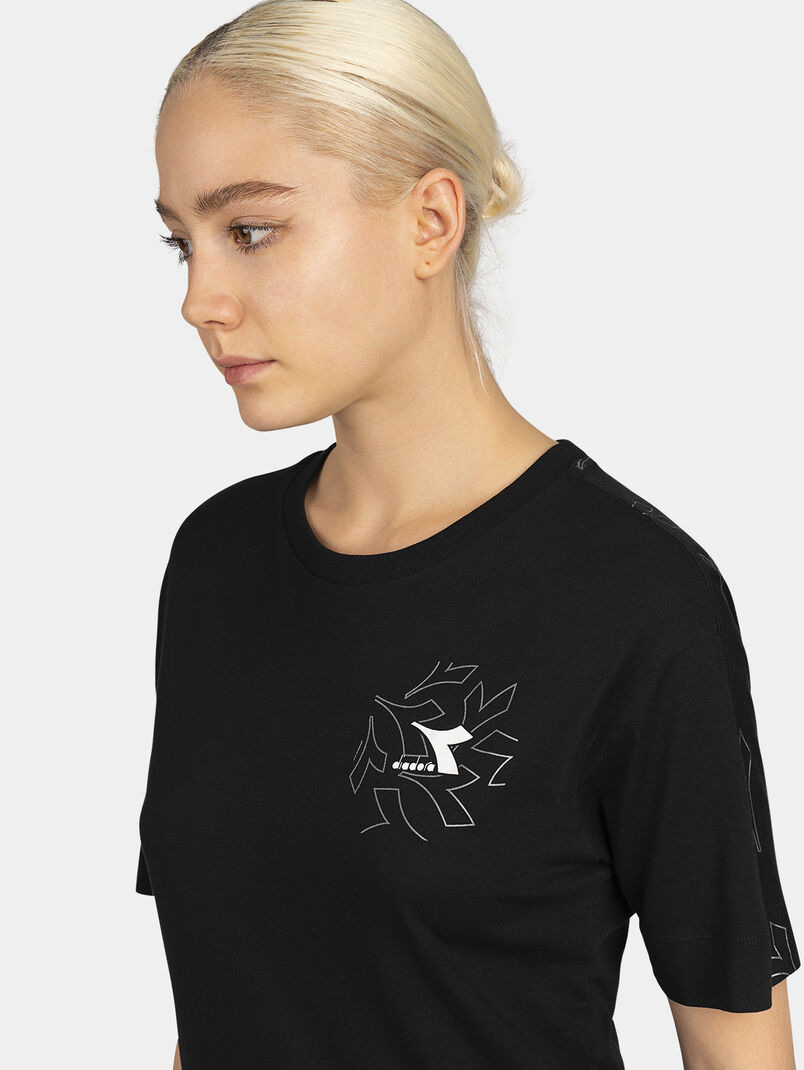 Black T-shirt with print - 3