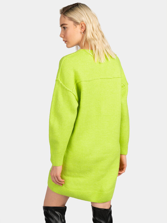 Beige knit dress with V-neckline - 2