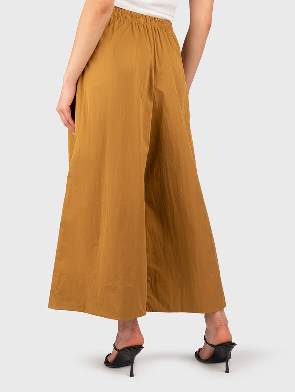 Trousers with high waist and wide legs - 1
