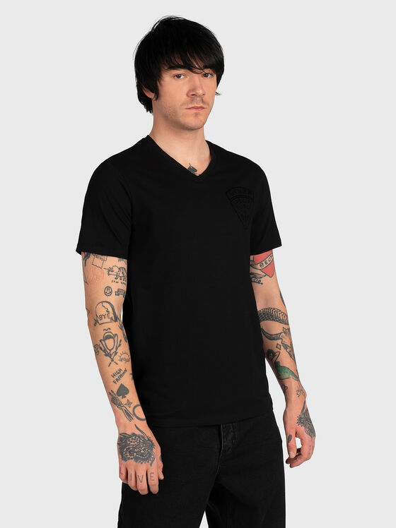 GMTV032 V-neck T-shirt - 1