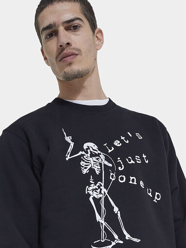 Black sweatshirt with print - 5