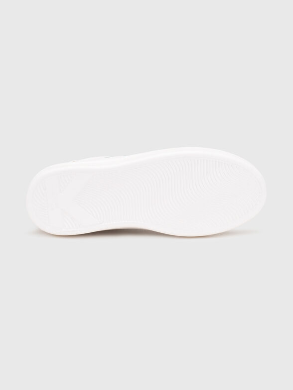 KAPRI sports shoes with gold accents - 5