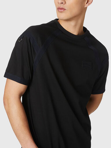T-shirt with embroidered patch - 3