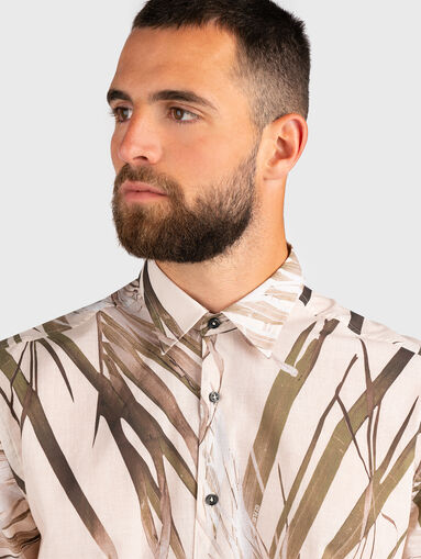Shirt with tropical print  - 5