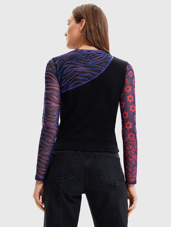 Blouse with long sleeves and accent from animal print - 2
