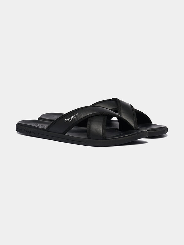 K-WAI black slides - 2