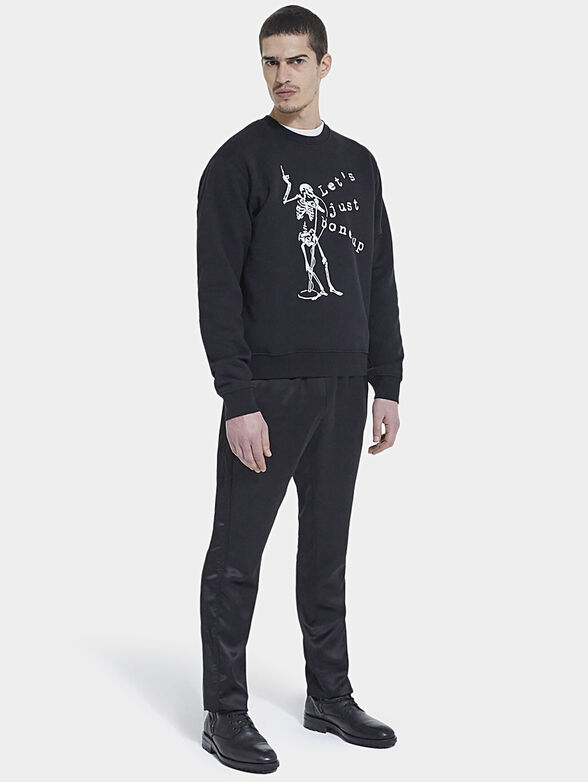 Black sweatshirt with print - 2
