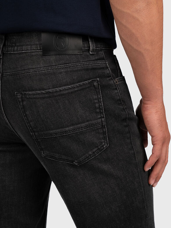 Jeans with logo label - 3