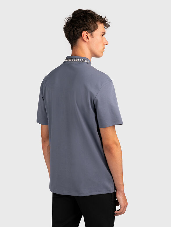 Polo shirt with contrast collar - 3
