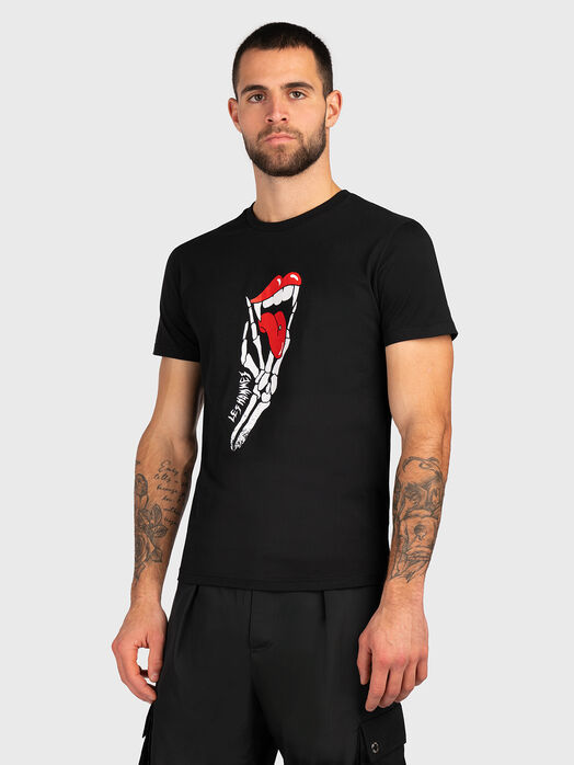 Black T-shirt with contrasting print 